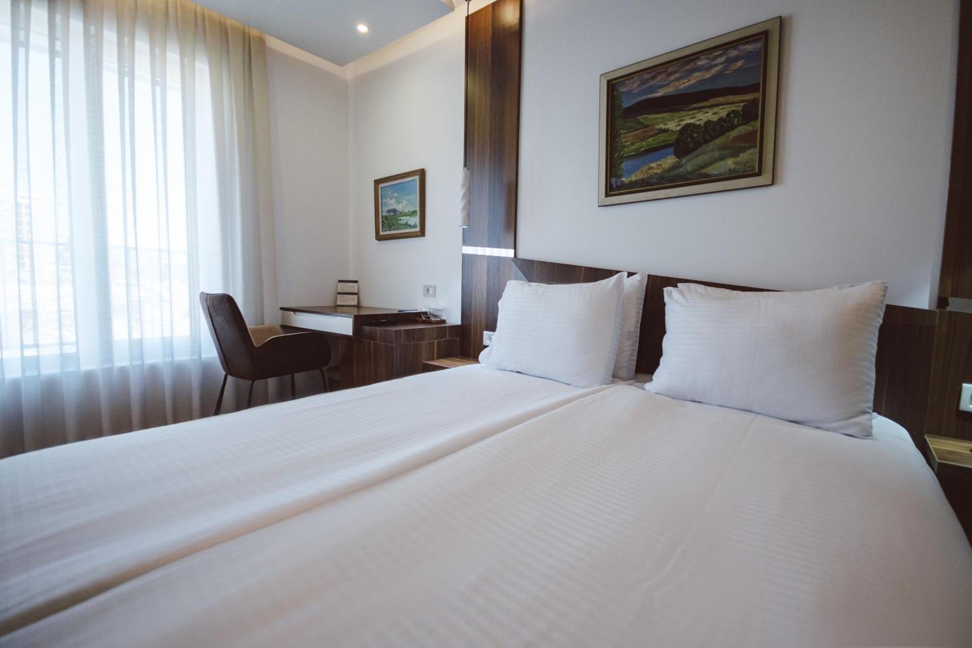 Star Hill Hotel & Spa Priştine Dış mekan fotoğraf